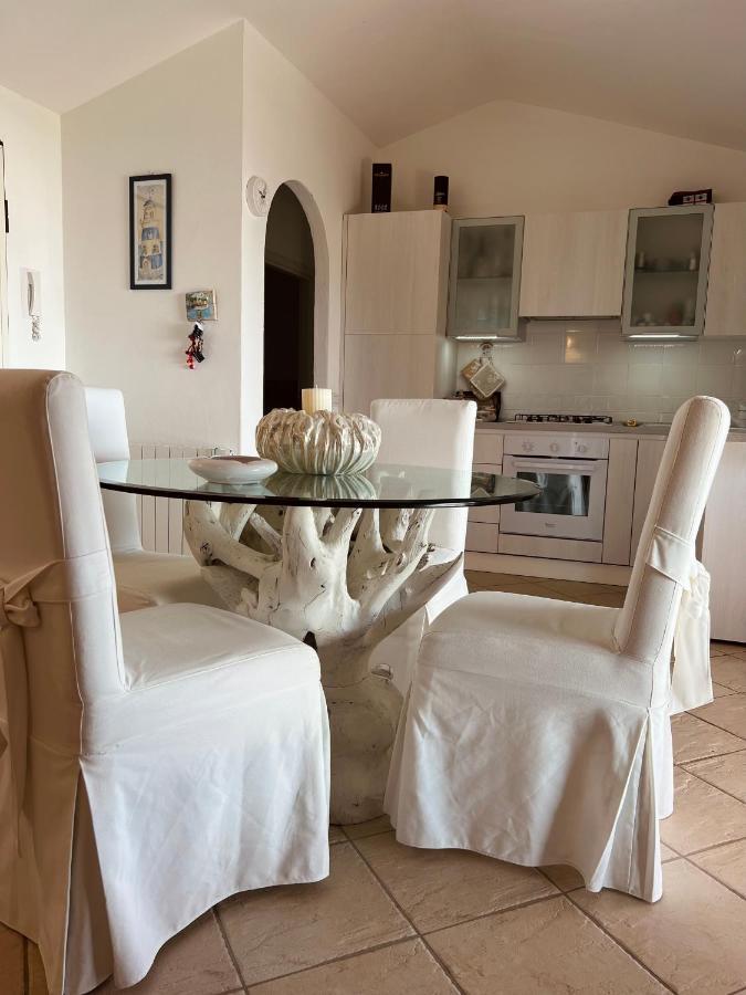 Villa A Golfo Aranci Con Vista Su Tavolara Marinella  Buitenkant foto