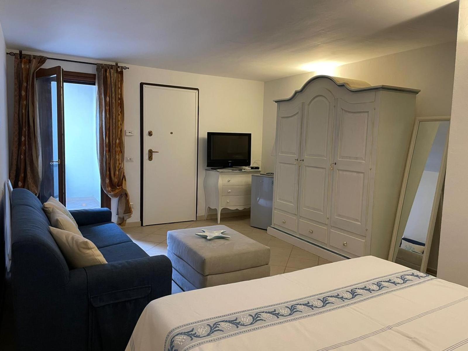 Villa A Golfo Aranci Con Vista Su Tavolara Marinella  Buitenkant foto